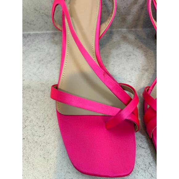 BODEN Satin Low-Heeled Sandals
Festival Pink Women’s Size 9.5 - Picture 3 of 8